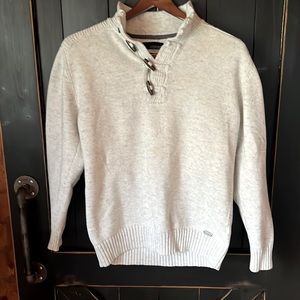 Men’s Buckle sweater , size L Worn once like new!
